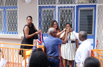 Inauguraton Point relais, remise des clés